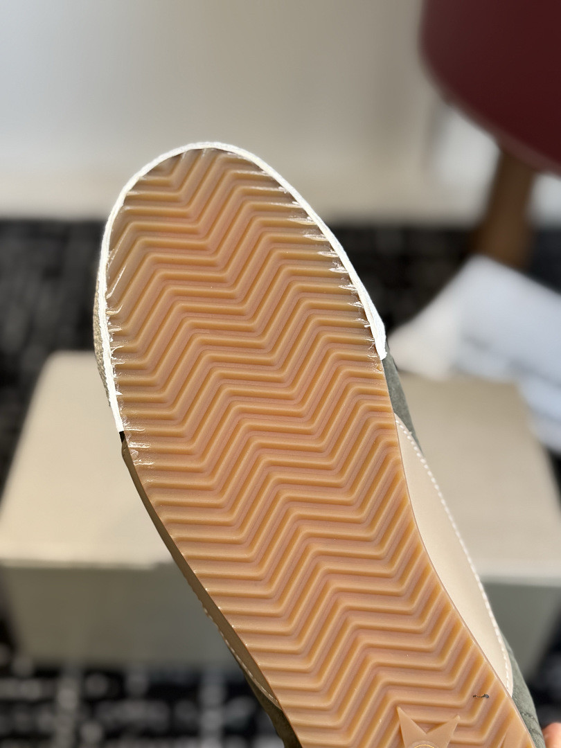 GGDB SNEAKER