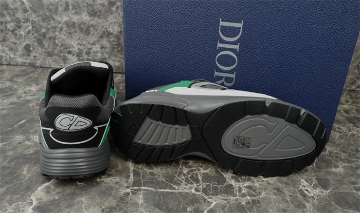 dio* sneaker