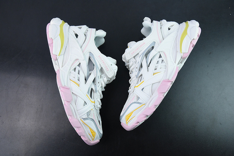 bc track sneaker