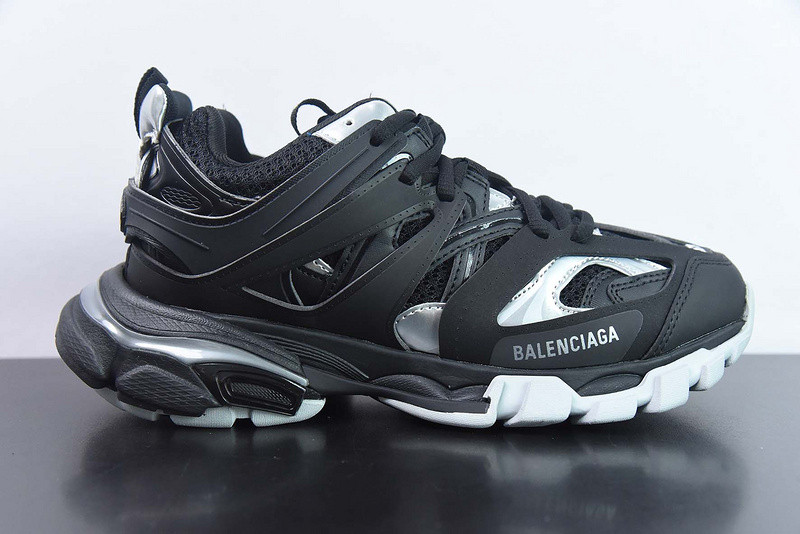 bc track sneaker