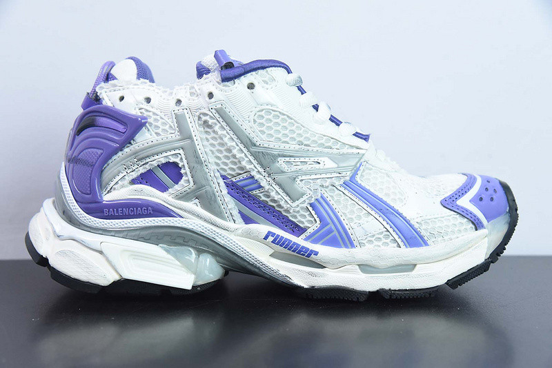 Ba*len*cia*ga runner sneaker