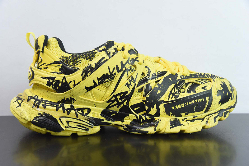 bc track sneaker