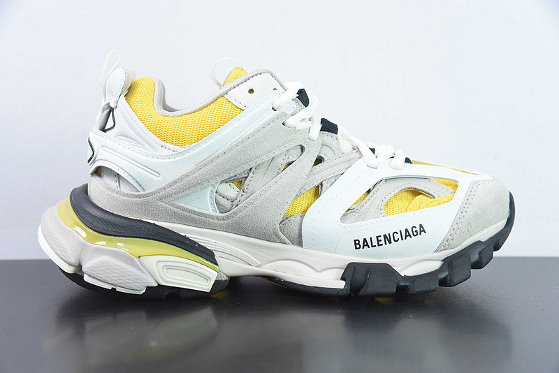 bc track sneaker