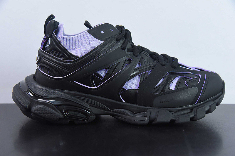 bc track sneaker