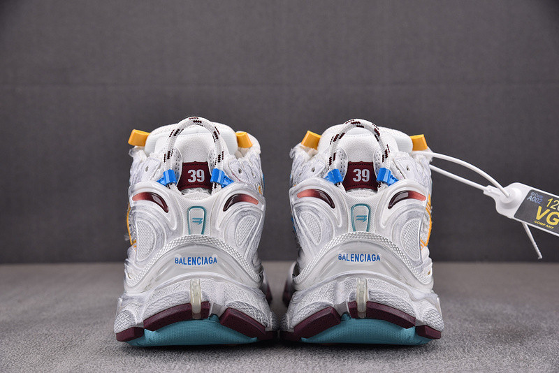 Ba*len*cia*ga runner sneaker