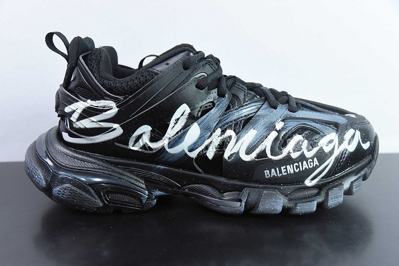 bc track sneaker