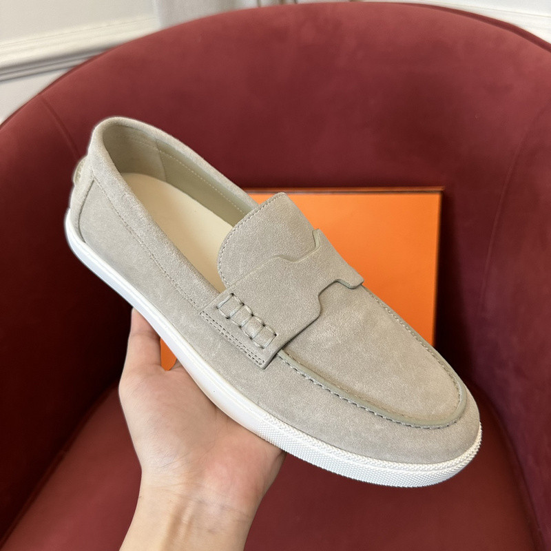 H**me5 sneaker