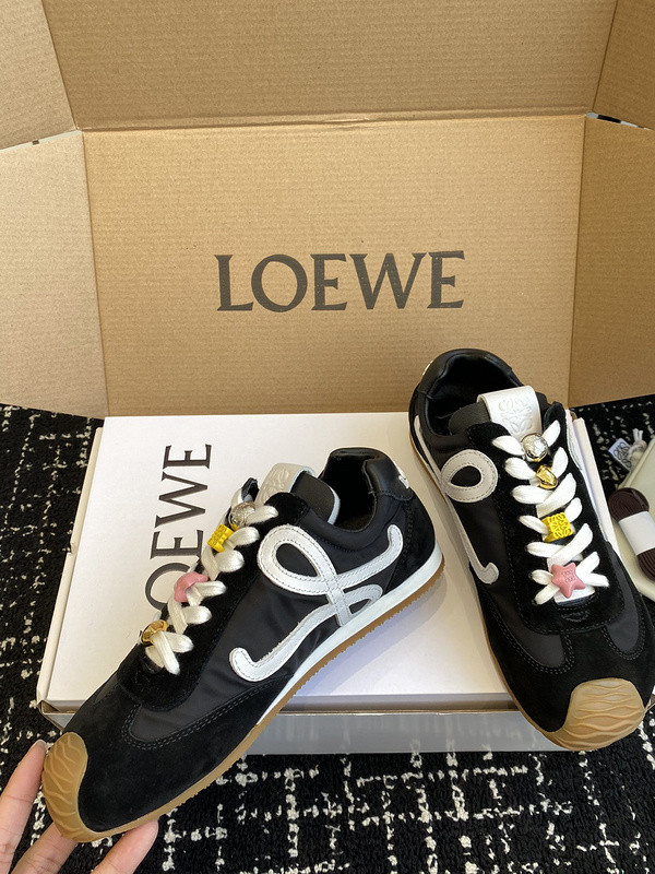 L0ew* sneaker
