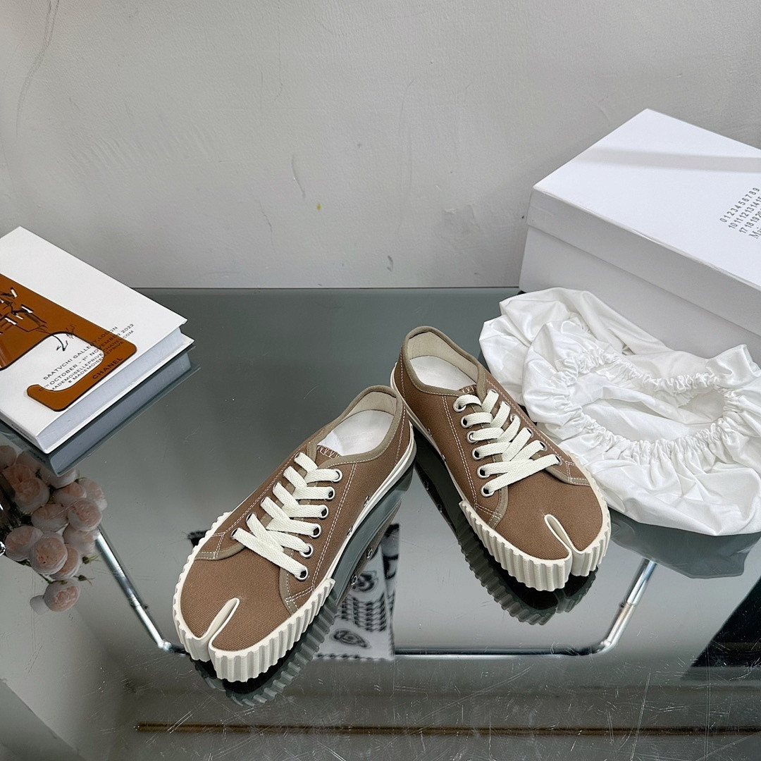 Ma1s0n Marg*e1a SNEAKER