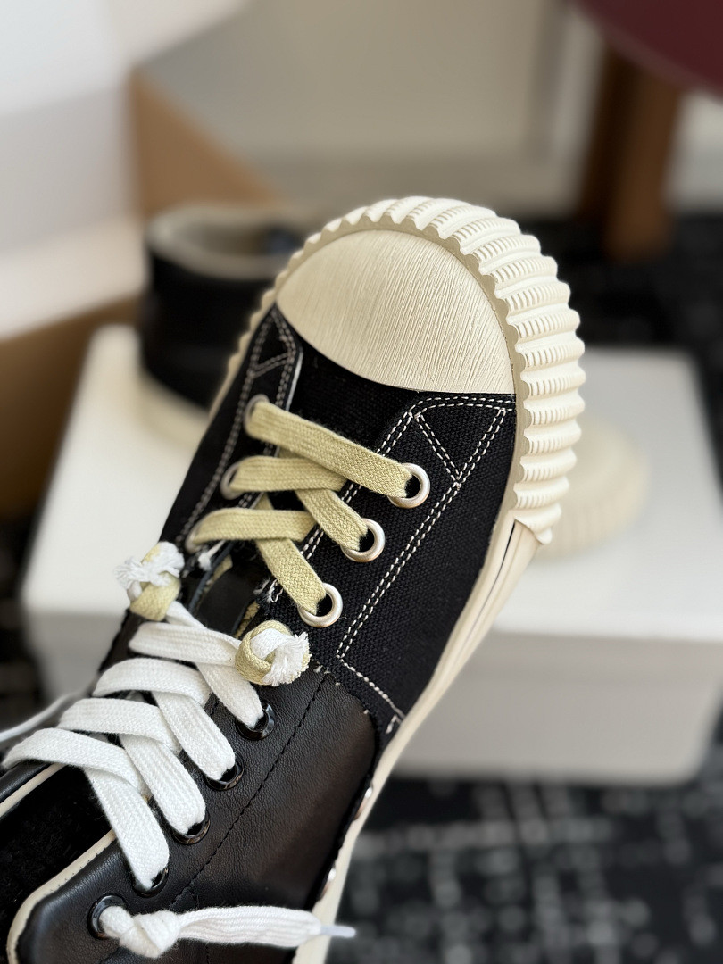 Ma1s0n Marg*e1a SNEAKER