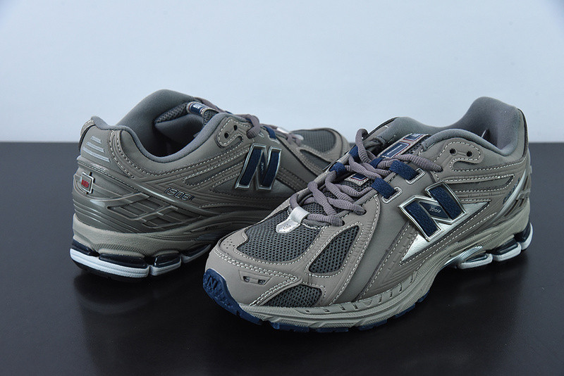new balance sneaker