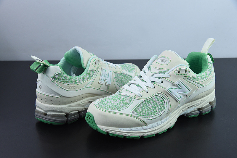 new balance sneaker