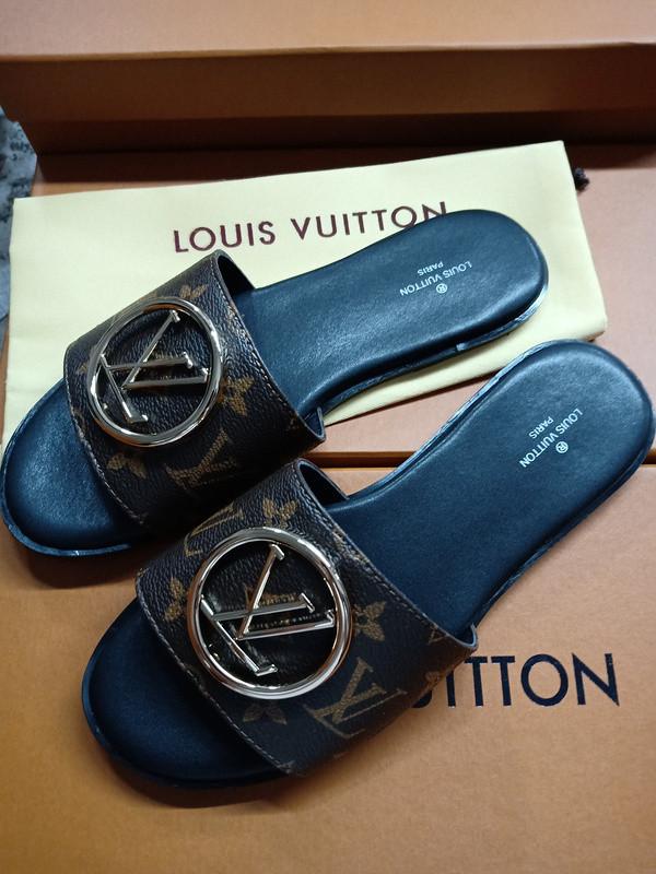 lvt sandals