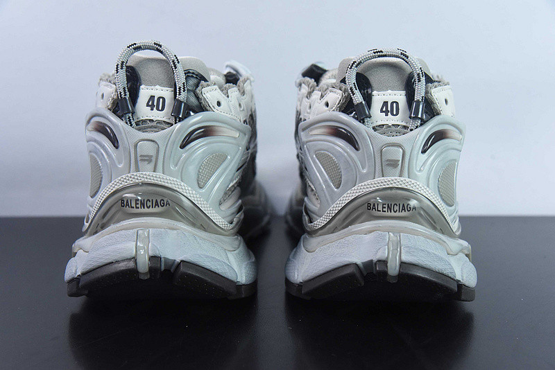 Ba*len*cia*ga runner sneaker