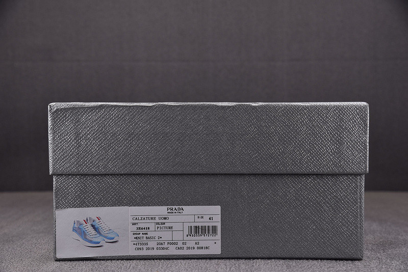 pr sneaker