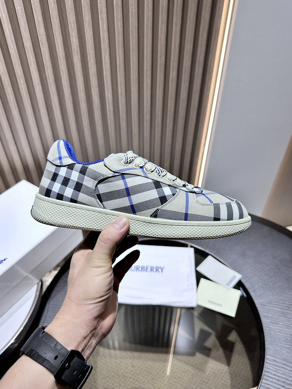 B**rry sneaker