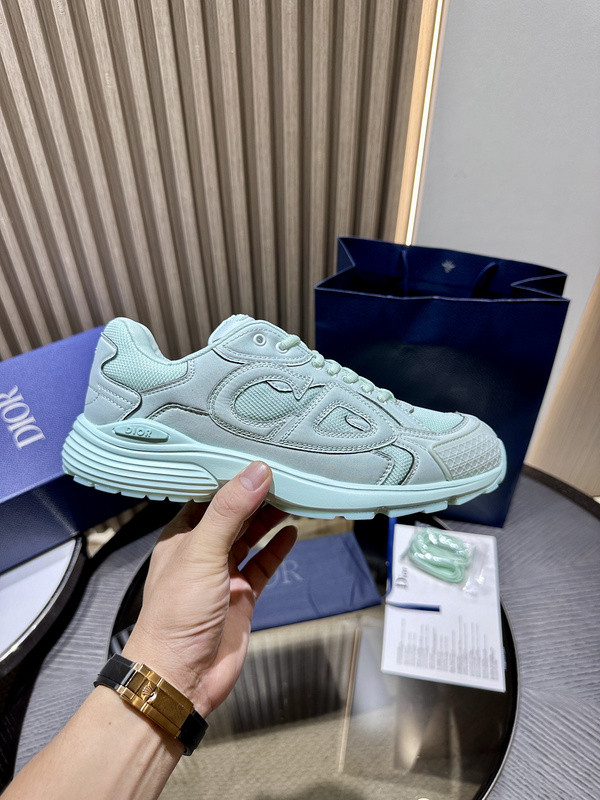 dio* sneaker