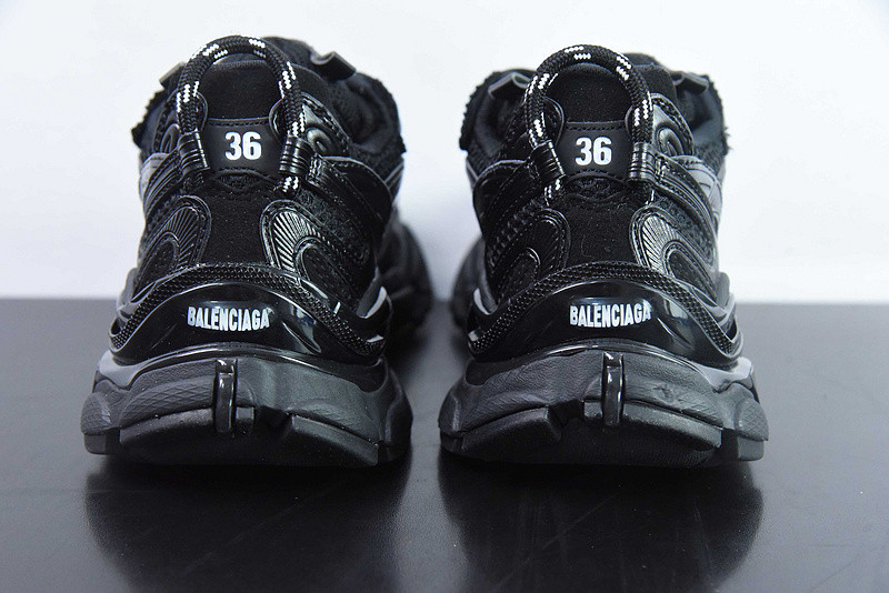 Ba*len*cia*ga runner sneaker