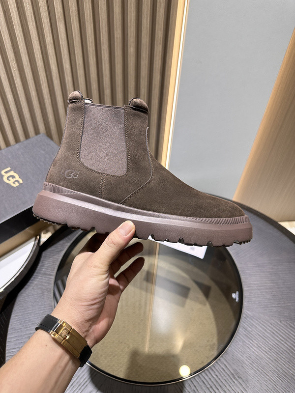 UGG