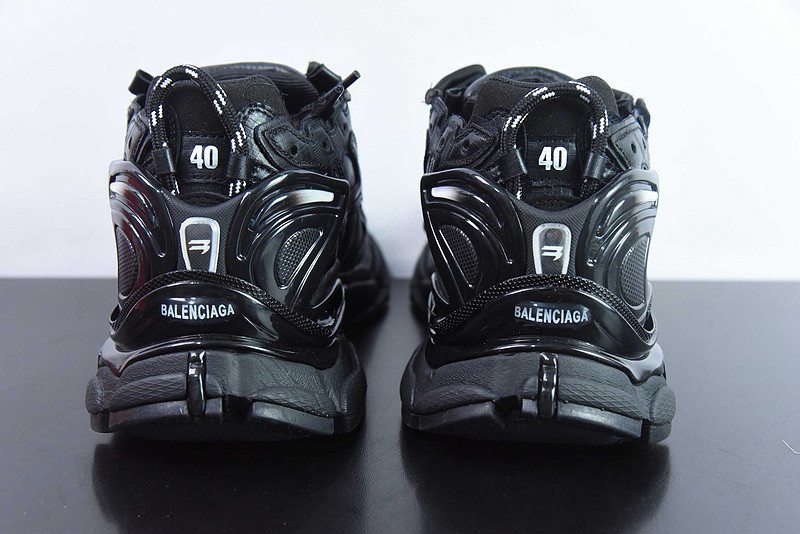 Ba1en*iaga runner sneaker