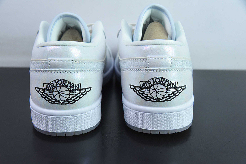 Air Jordan 1 Low WMNS Year of the Snake HF4080-001