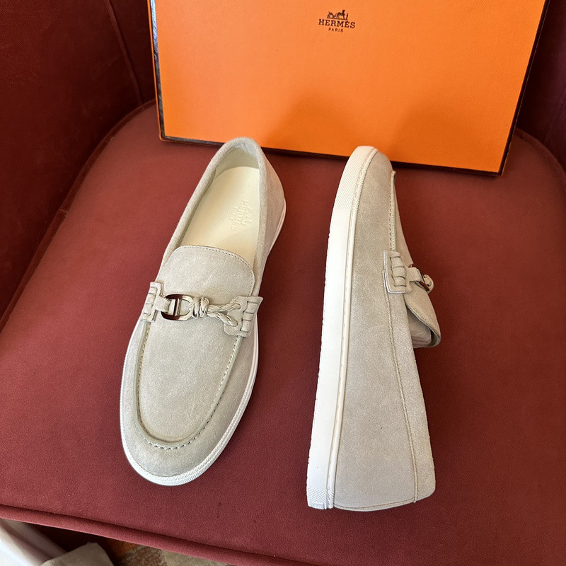 H**me5 sneaker