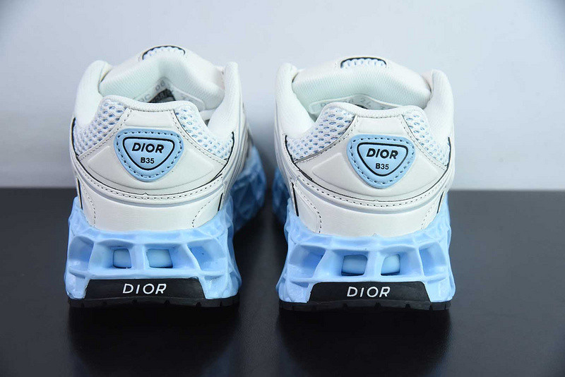 DIO* SNEAKER