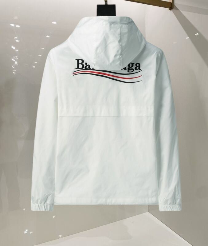 Ba1en*iaga clothes