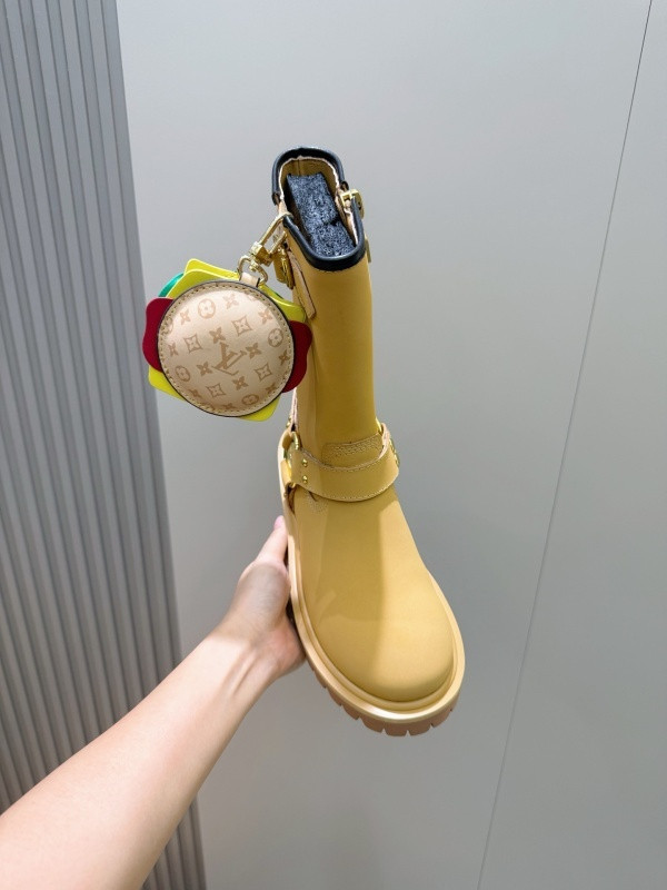 LVT BOOTS