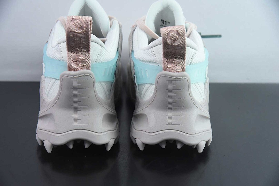 OF C/O ODSY-1000 SNEAKER