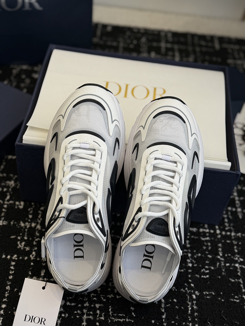 DIO* SNEAKER