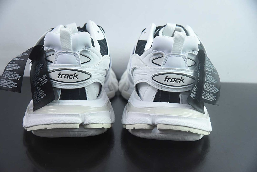 BC TRACK SNEAKER