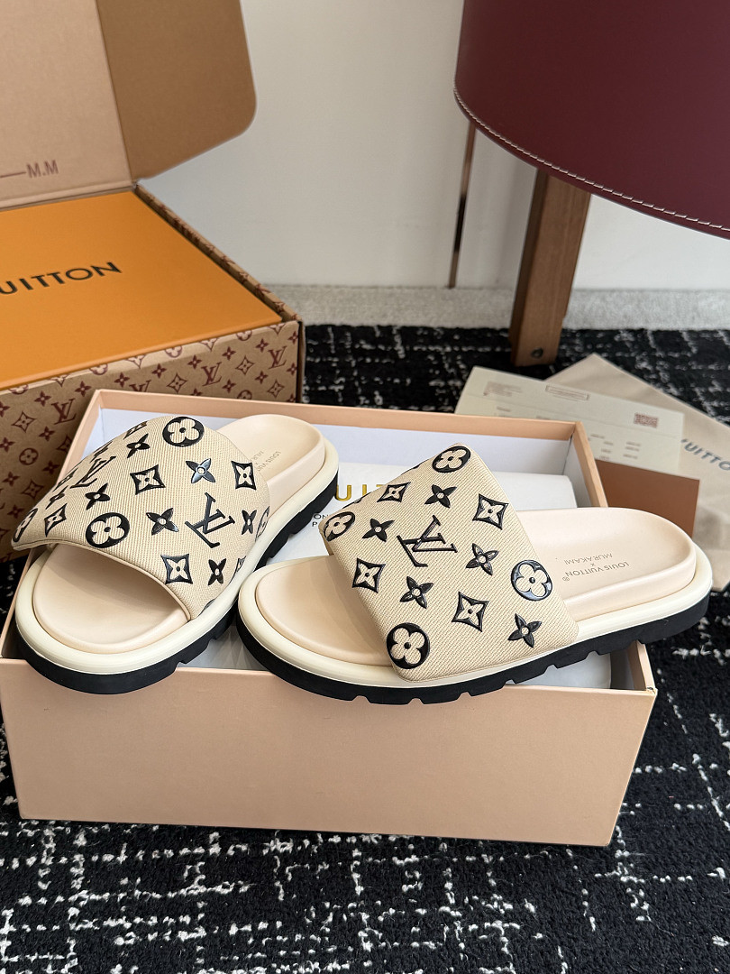 LVT SANDALS