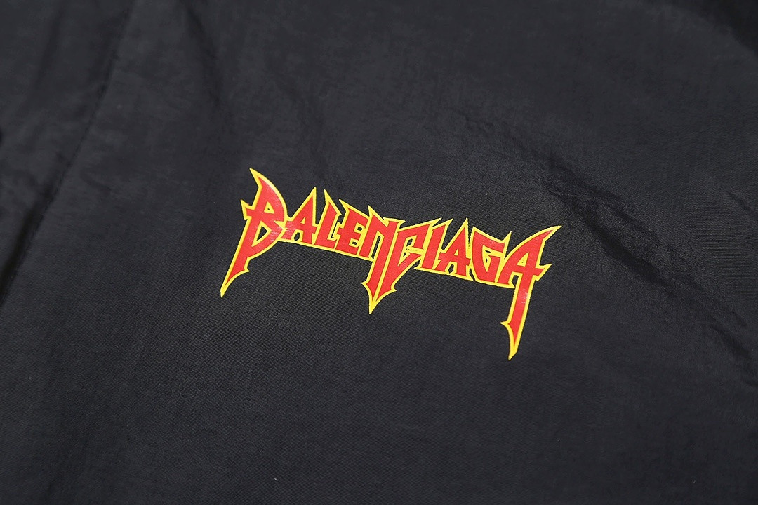 Ba1en*iaga Clothes