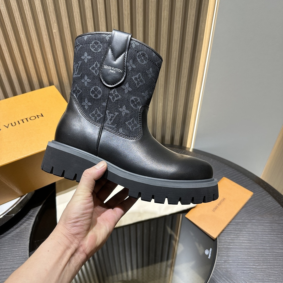LVT BOOTS