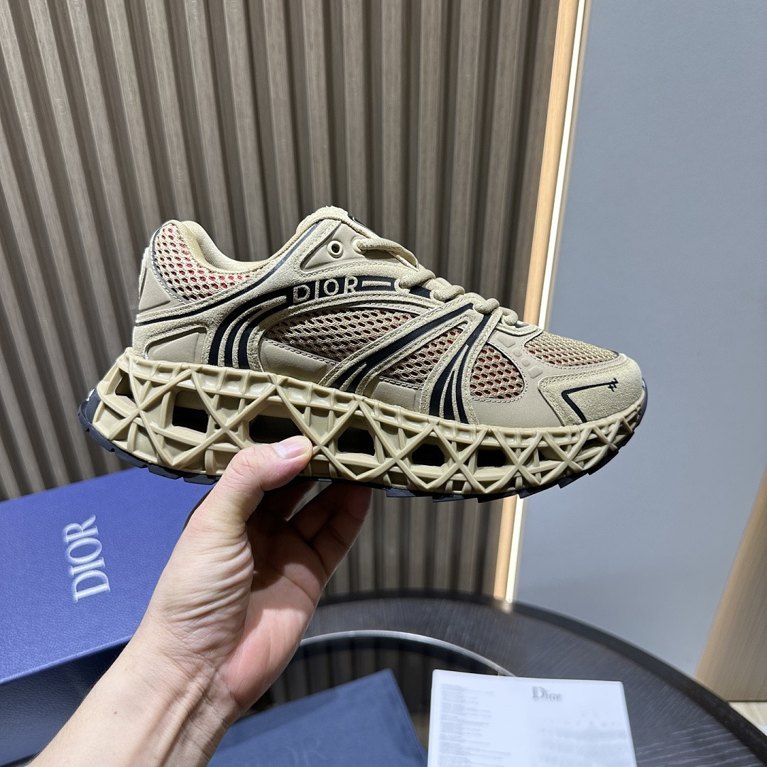 DIO* SNEAKER