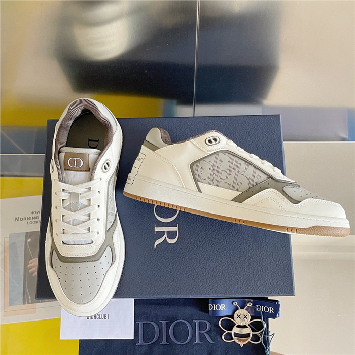dio* sneaker
