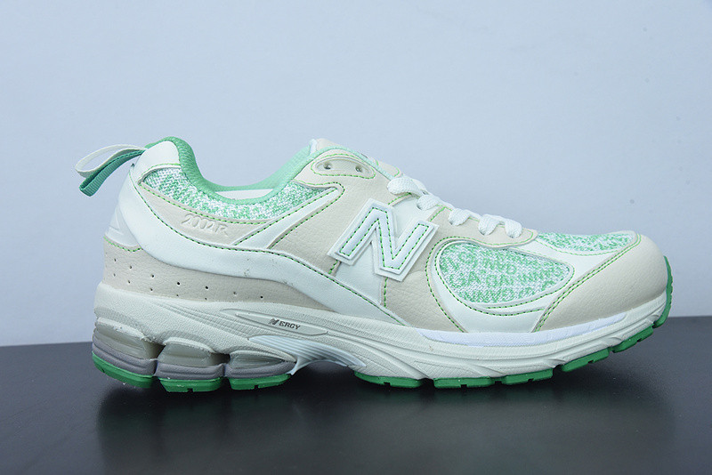 new balance sneaker