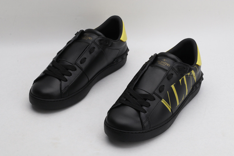 Va1e*ntin0 garavani sneaker