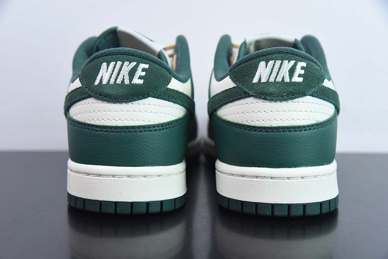 nike dunk low se noble green (women