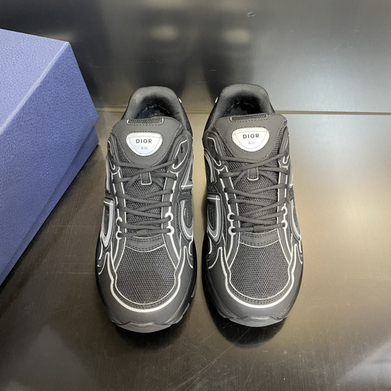 dio* sneaker