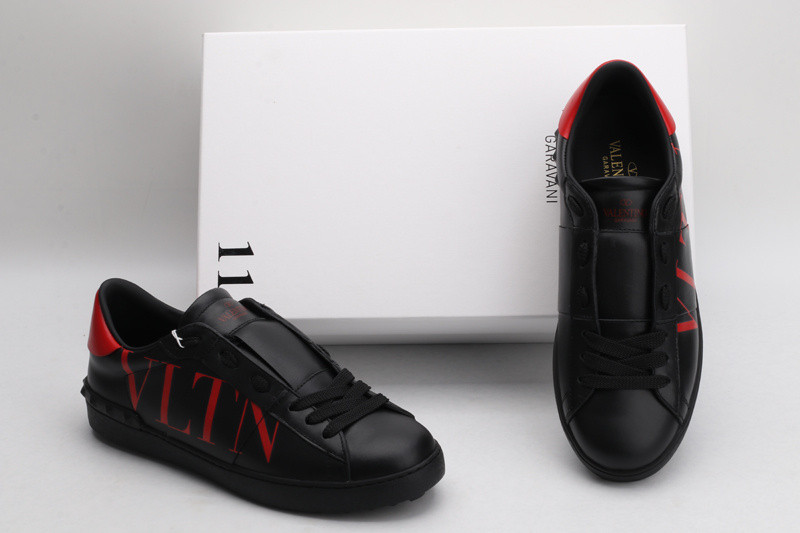 Va1e*ntin0 garavani sneaker