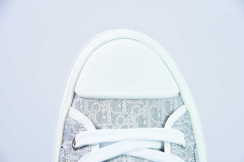 dio* x converse sneaker