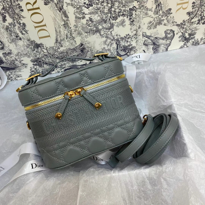 D10r bag