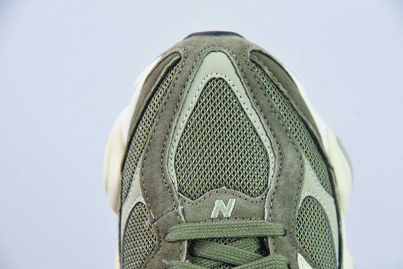 new balance sneaker