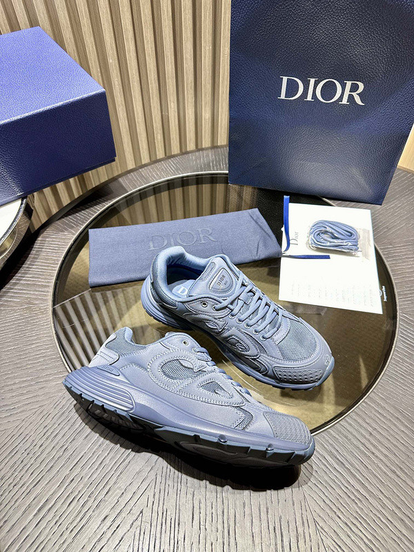 dio* sneaker
