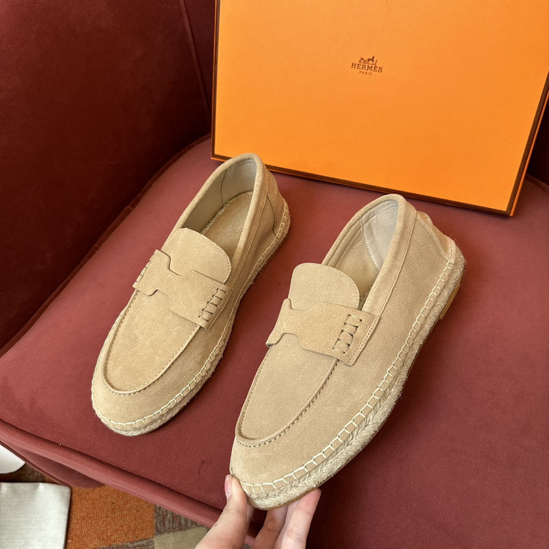 H**me5 sneaker