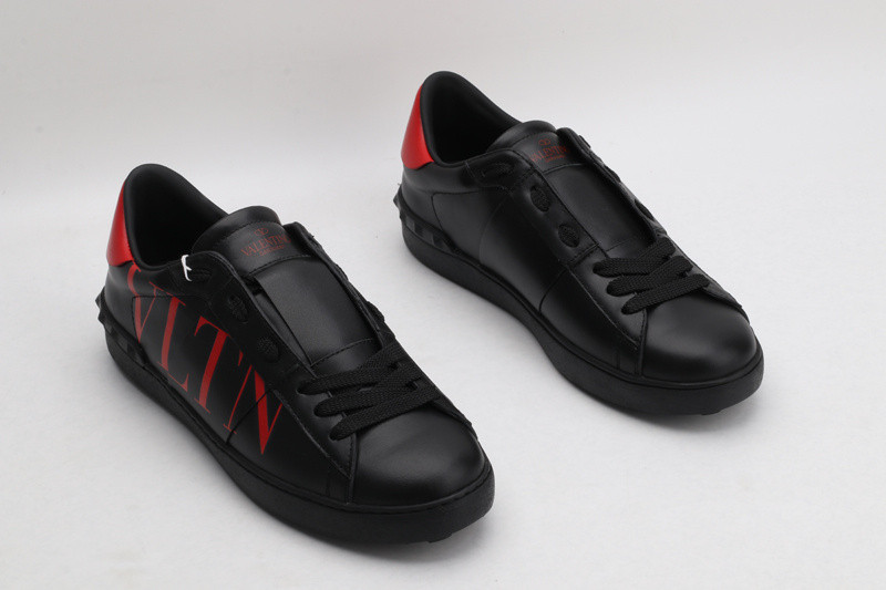Va1e*ntin0 garavani sneaker