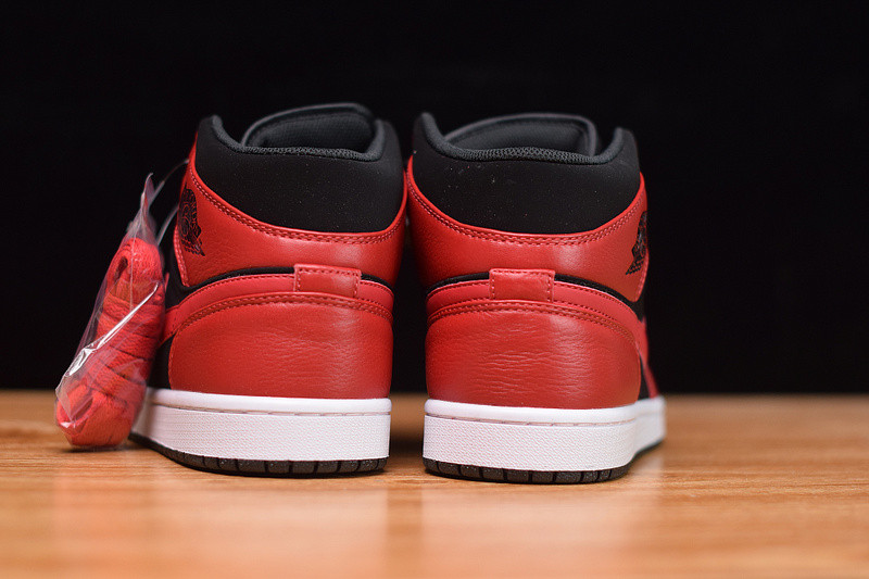 air jordan 1 mid "reverse bred" 554724-054