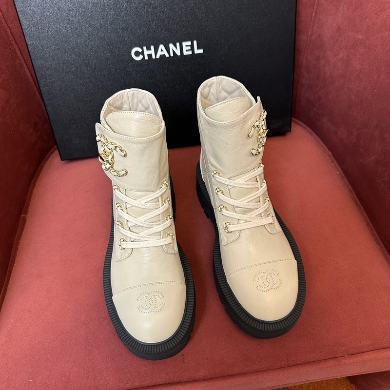 Ch*el sneaker